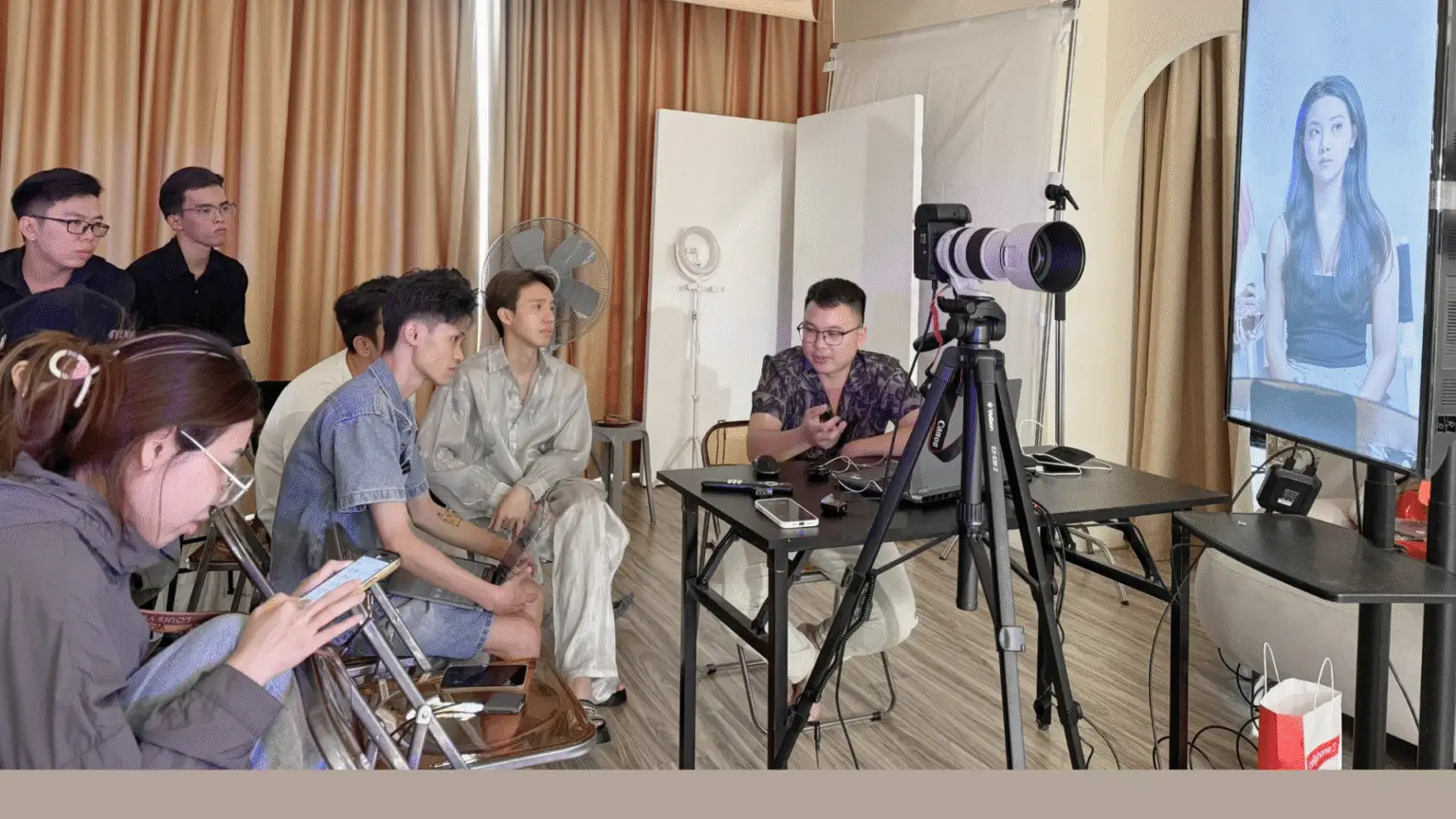 dao-tao-livestream-ban-hang-tiktok-tai-rison (1)